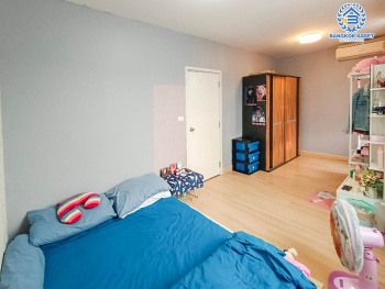 ทาวน์เฮ้าส์มือสอง นนทบุรี ม.พฤกษาไพร์ม บางศรีเมือง เนื้อที่ 17.4 ตร.ว. ฟังก์ชัน 3 ห้องนอน 2 ห้องน้ำ 1 ที่จอดรถ ต่อเติมเต็มพร้อมอยู่ เดินทางสะดวก บนทำเลโซนเมือง ติดถนนท่าน้ำนนท์ เชื่อมต่อถนนนครอินทร์, ถนนพระราม5 ใกล้รถไฟฟ้าสายสีม่วง "สถานีสะพานพระนั่งเกล้า"